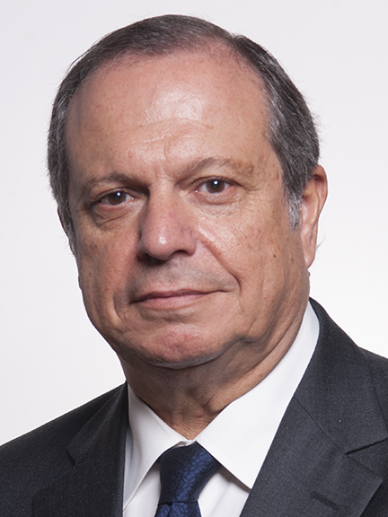 Carlos César